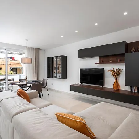 Modern 3br Stylish With Large Balcony - Close To St Julians And St Georges Bay Apartment Is-Swieqi