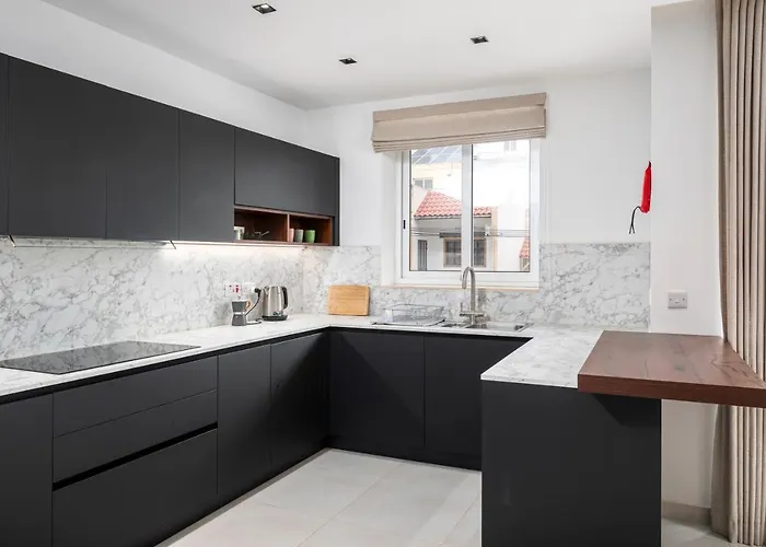 Modern 3br Stylish With Large Balcony - Close To St Julians And St Georges Bay