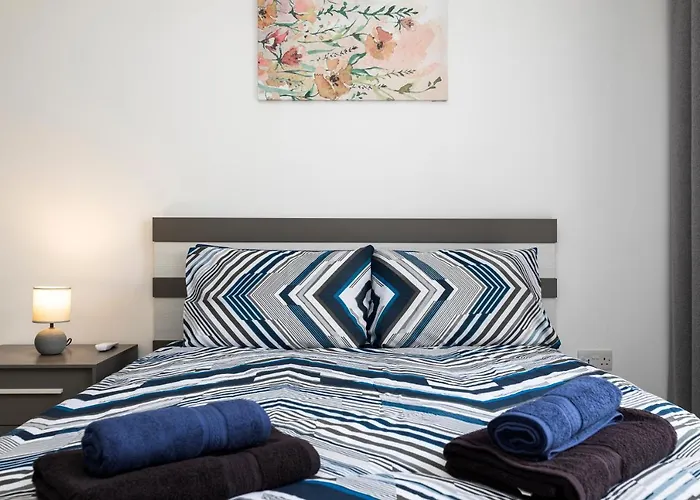 Apartament Modern 3br Stylish With Large Balcony - Close To St Julians And St Georges Bay *