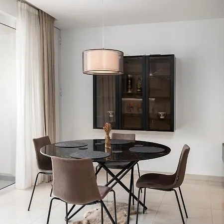 Modern 3br Stylish With Large Balcony - Close To St Julians And St Georges Bay *