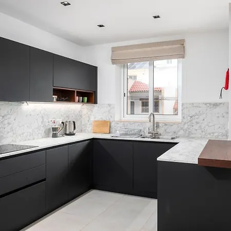 Modern 3br Stylish With Large Balcony - Close To St Julians And St Georges Bay