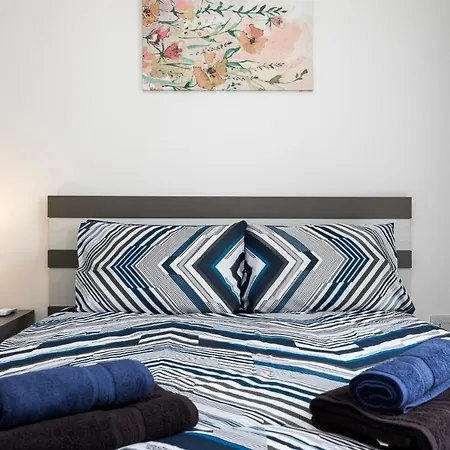 Lägenhet Modern 3br Stylish With Large Balcony - Close To St Julians And St Georges Bay *