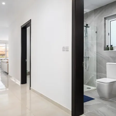 Modern 3br Stylish With Large Balcony - Close To St Julians And St Georges Bay