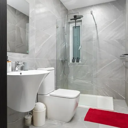 Modern 3br Stylish With Large Balcony - Close To St Julians And St Georges Bay Apartment Is-Swieqi