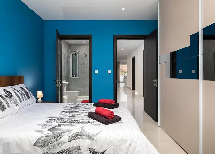 Modern 3br Stylish With Large Balcony - Close To St Julians And St Georges Bay Apartment *