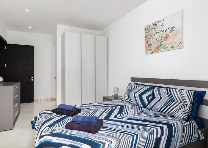 아파트 Modern 3br Stylish With Large Balcony - Close To St Julians And St Georges Bay *