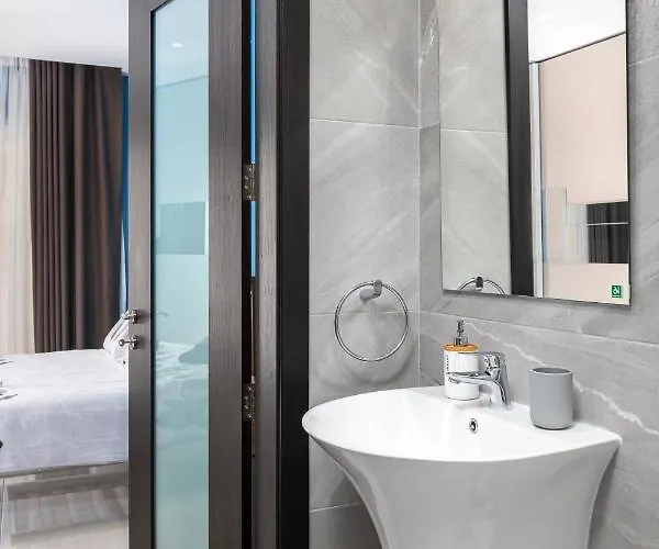 Modern 3br Stylish With Large Balcony - Close To St Julians And St Georges Bay 아파트 *