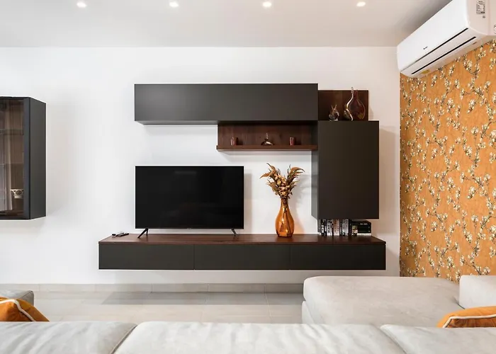 Lägenhet Modern 3br Stylish With Large Balcony - Close To St Julians And St Georges Bay