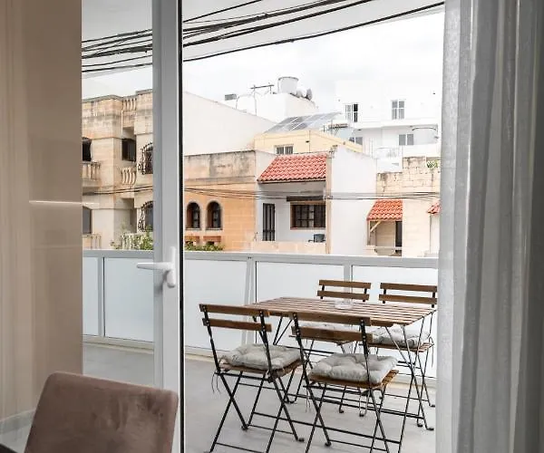 Modern 3br Stylish With Large Balcony - Close To St Julians And St Georges Bay Is-Swieqi